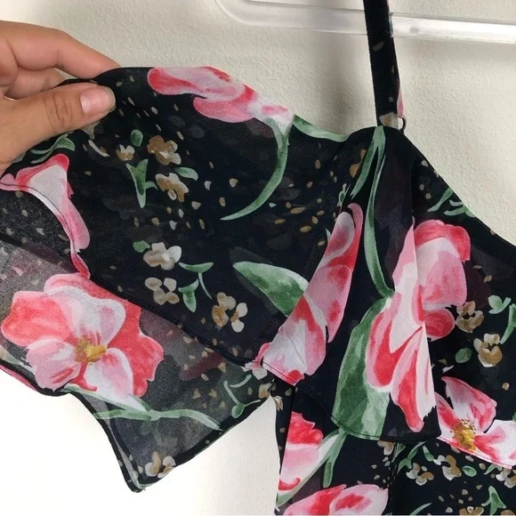 Cabi Floral Cold shoulder top in Fairytale Floral size: M - Picture 5 of 13